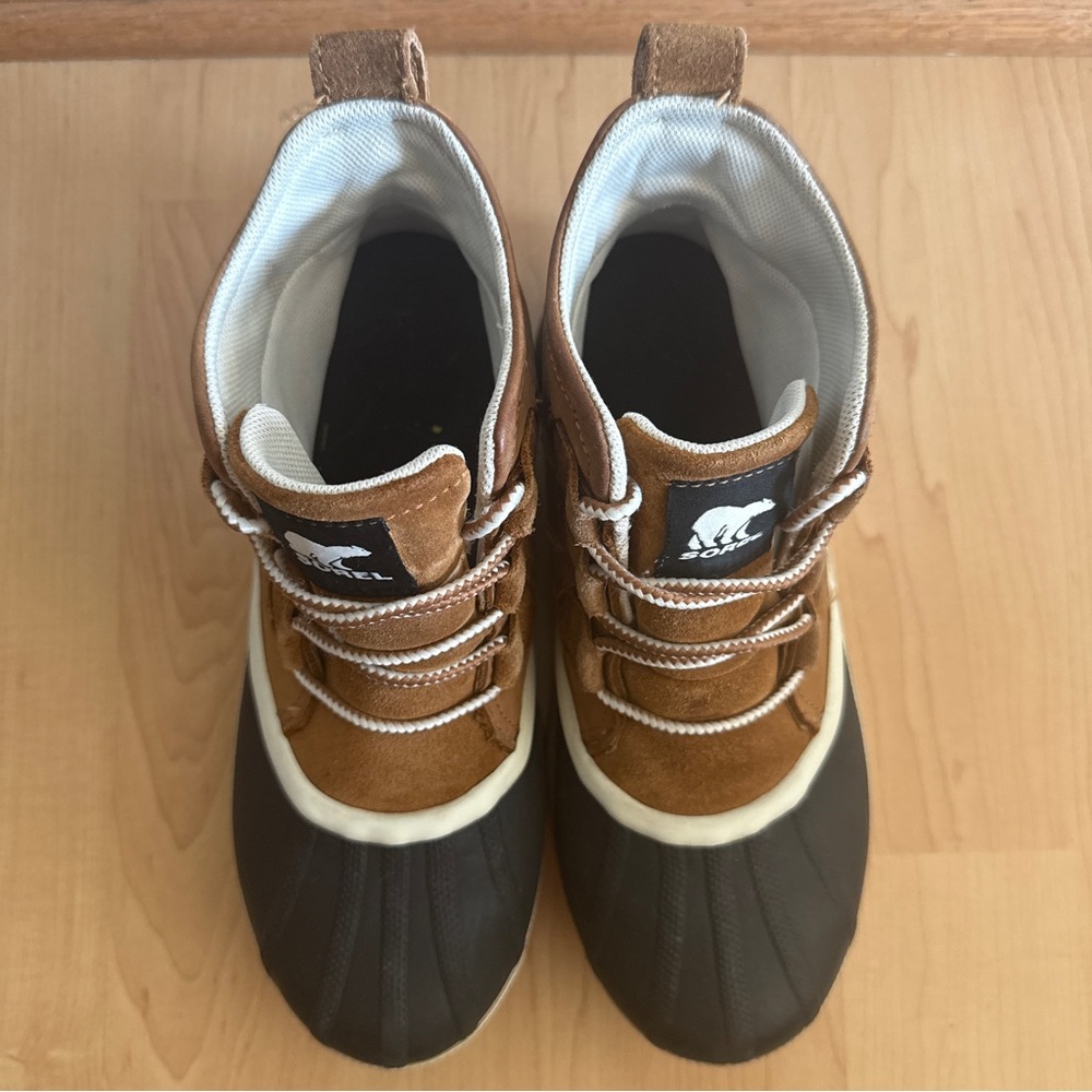 Sorel Out N About III Classic Women’s Suede And Rubber Waterproof Boots, Size 8 - Picture 3 of 12